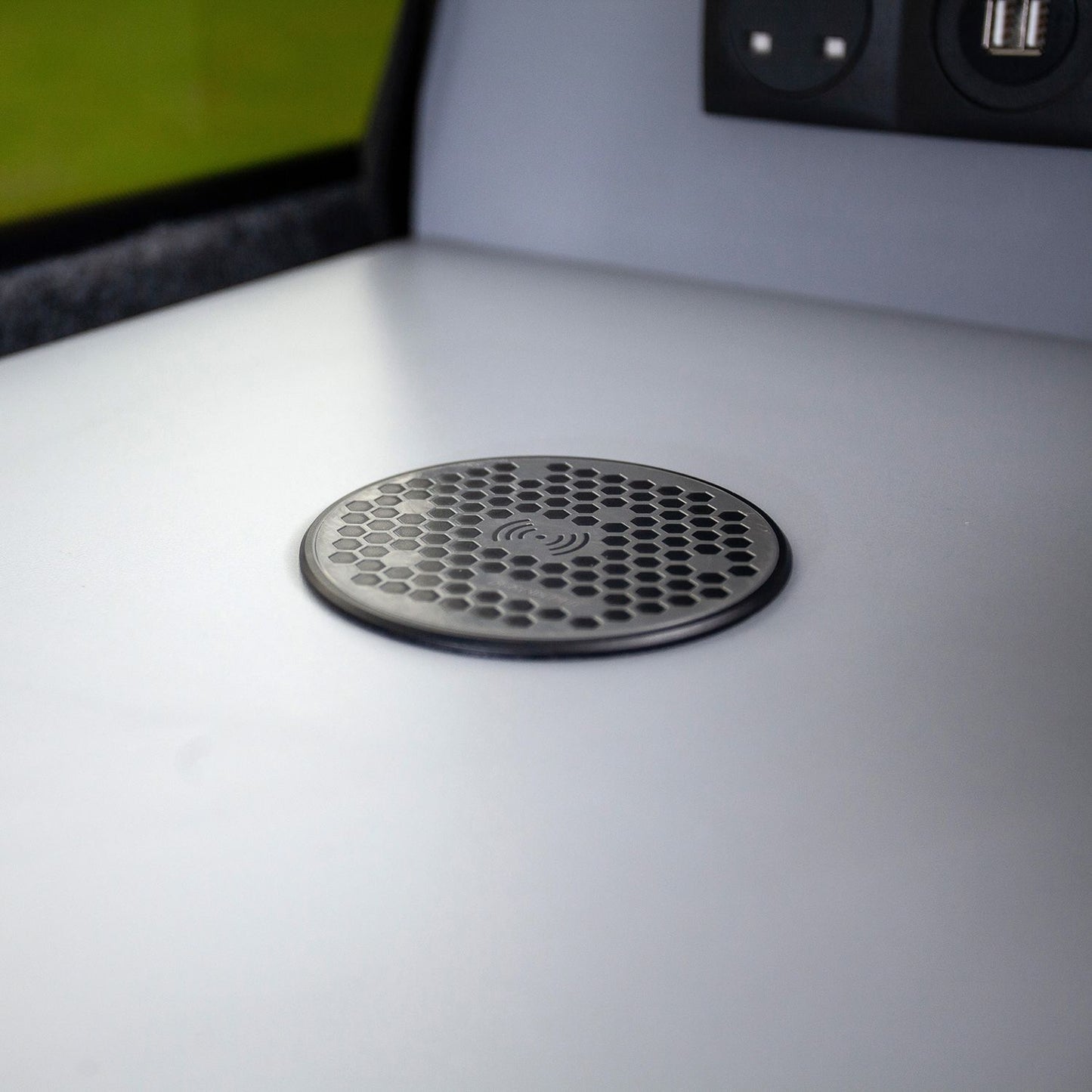 Scanstrut Surface 10W 12V/24V Indoor/Outdoor Waterproof Wireless Charger