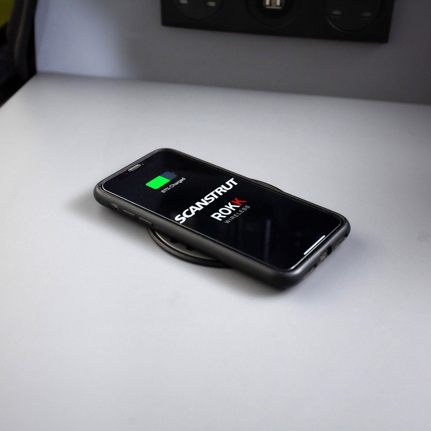 Scanstrut Surface 10W 12V/24V Indoor/Outdoor Waterproof Wireless Charger