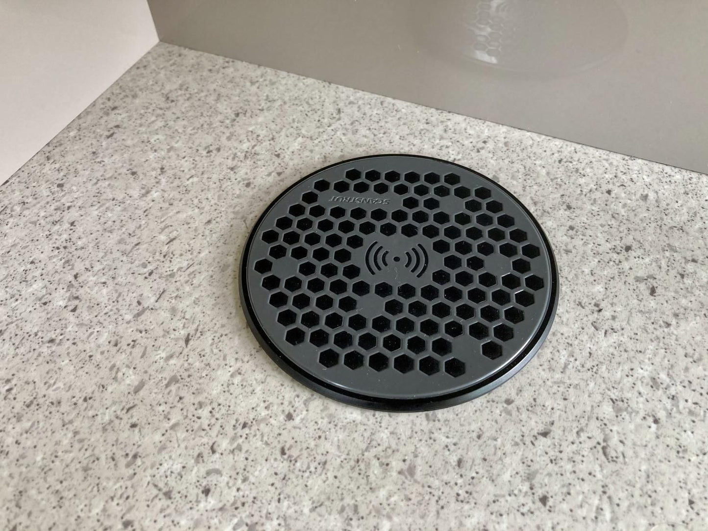 Scanstrut Surface 10W 12V/24V Indoor/Outdoor Waterproof Wireless Charger