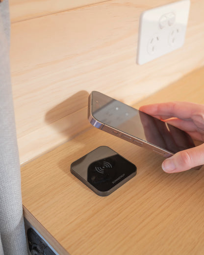 Scanstrut Magnetic Waterproof Wireless  Charger - Ultra 15W Qi2 12/24V